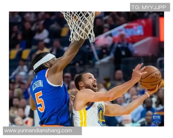 勇士与尼克斯激战正酣NBA2021年12月24日精彩对决回顾 勇士与尼克斯激战正酣NBA2021年12月24日精彩对决回顾